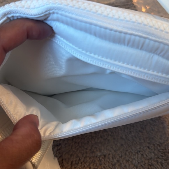 Lululemon - Picture 12 of 17